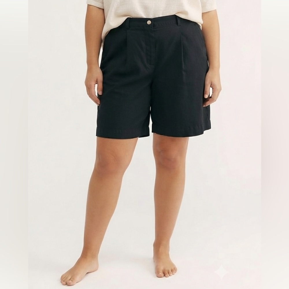 90’s Eddie Bauer 7” Cotton Walking Short Black High Rise Pinch Pleat Y2K Chino